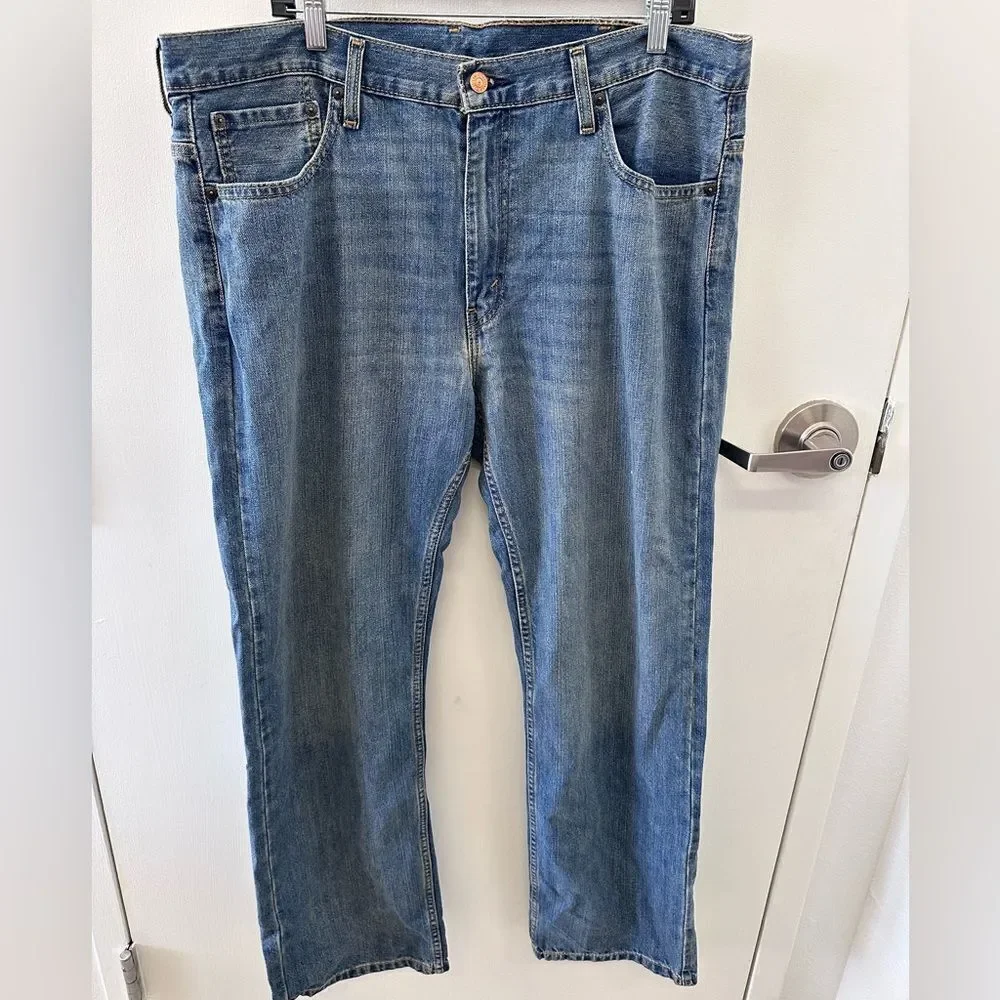 ⭐️Men's Levi's 569‎